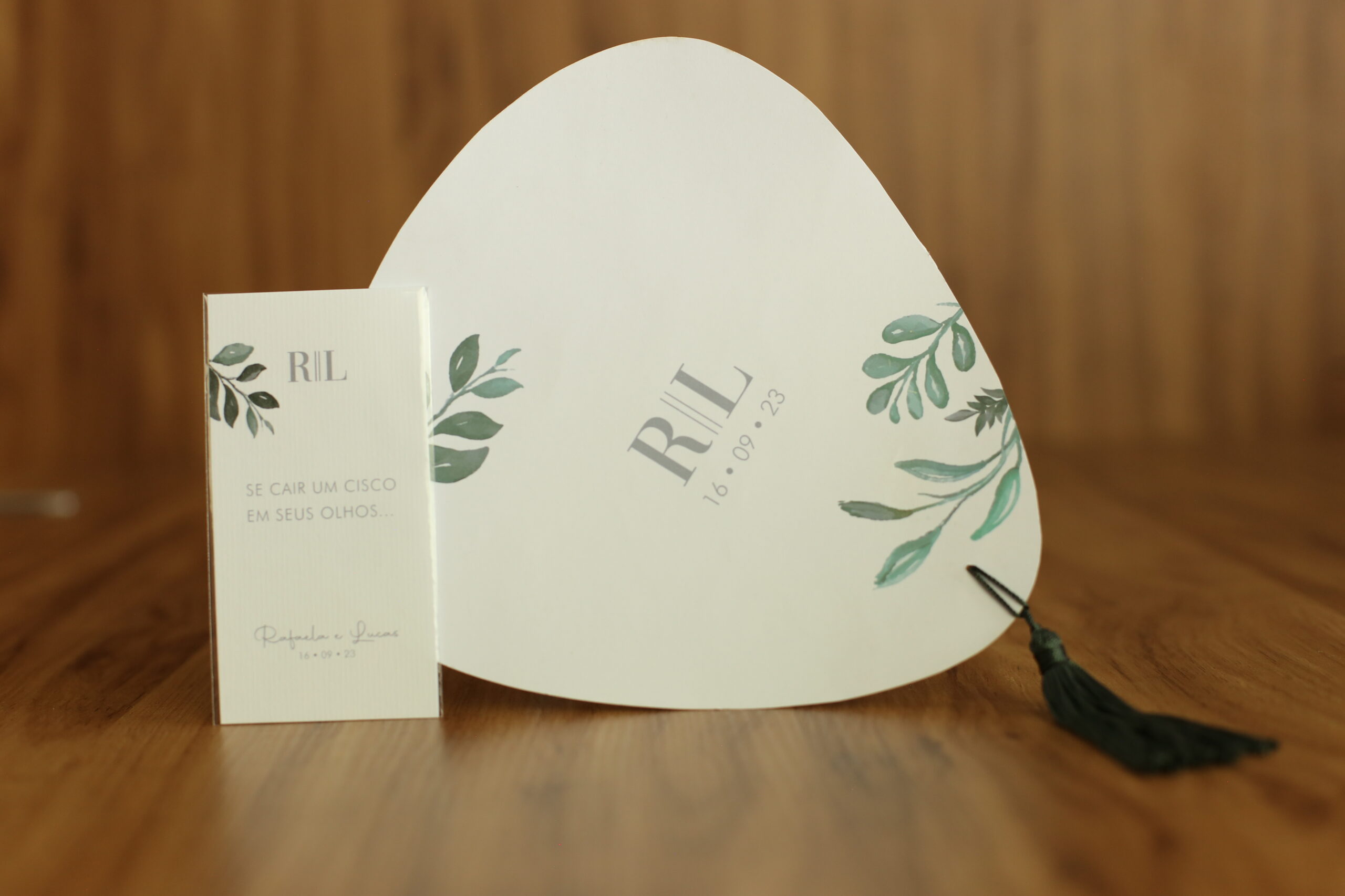 KIT LEQUE COM PINGENTE TASSEL + LÁGRIMAS DE ALEGRIA